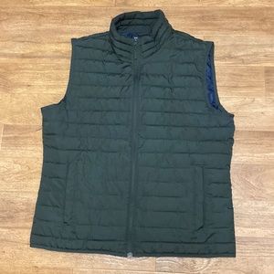 Gap large black grass vest